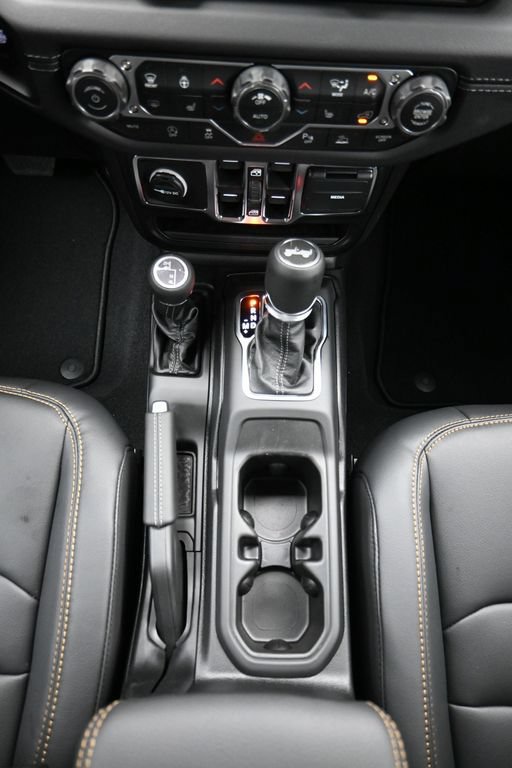 New 2027 Jeep Wrangler Unlimited Sahara AWD/4WD image 21