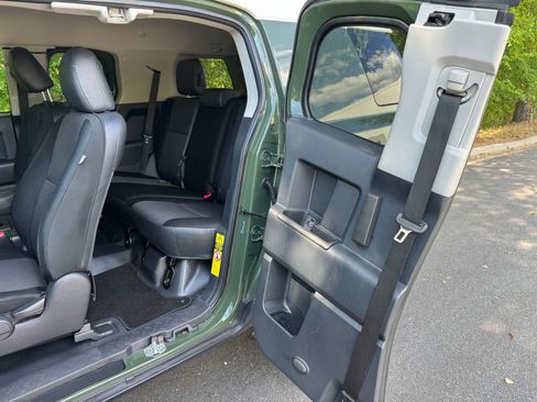 Used 2011 Toyota FJ Cruiser 2WD w/ Convenience Pkg image 38