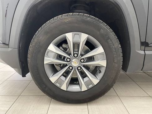 Certified 2025 Chevrolet Equinox LT w/ Convenience Package II AWD/4WD image 8