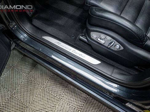 Used 2018 Porsche Macan Turbo image 55
