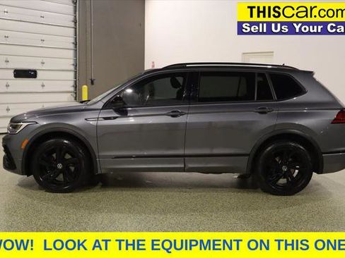 Used 2023 Volkswagen Tiguan SE R-Line FWD image 4