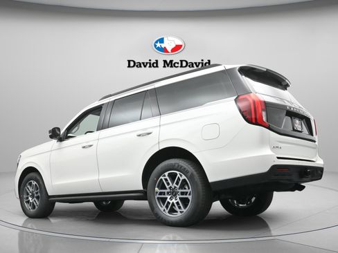 New 2025 Ford Expedition Active image 8