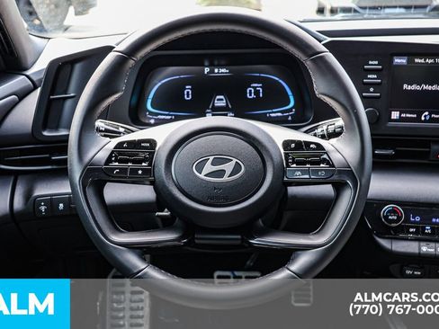 Used 2025 Hyundai Elantra Sport FWD image 30