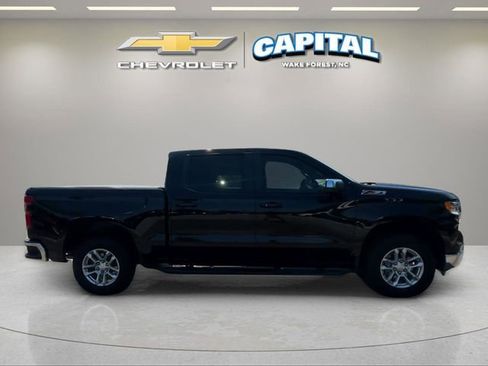 Used 2025 Chevrolet Silverado 1500 LT w/ Z71 Off-Road Package AWD/4WD image 6