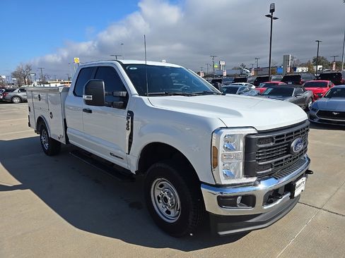 Used 2024 Ford F350 XL w/ XL Chrome Package image 14