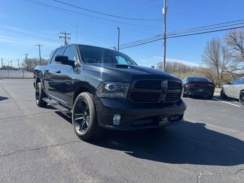 Used 2015 RAM 1500 Sport w/ Black Ram 1500 Sport Group image 4