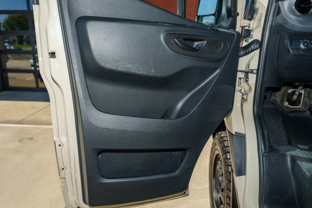 Used 2020 Mercedes-Benz Sprinter 2500 image 32