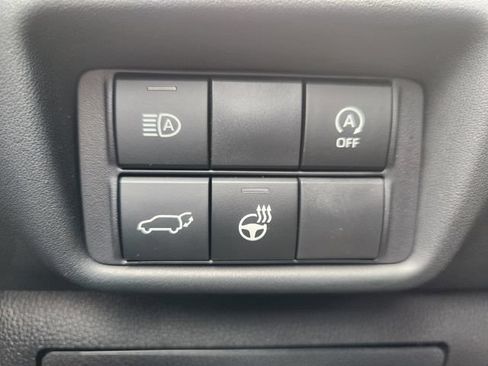 Certified 2025 Toyota Highlander Limited AWD/4WD image 19