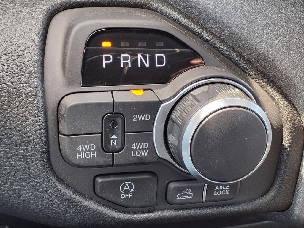 New 2026 RAM 1500 Warlock AWD/4WD image 10