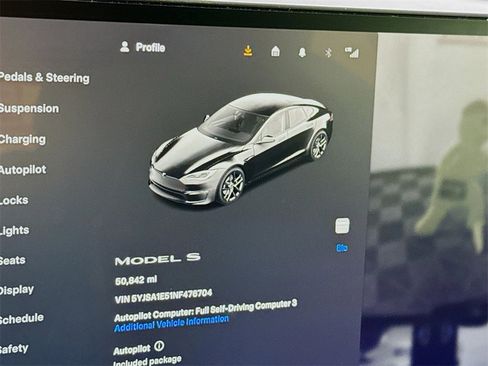 Used 2022 Tesla Model S image 4