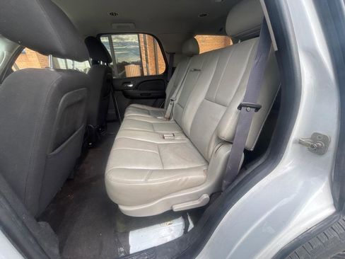 Used 2011 Chevrolet Tahoe 2WD image 15
