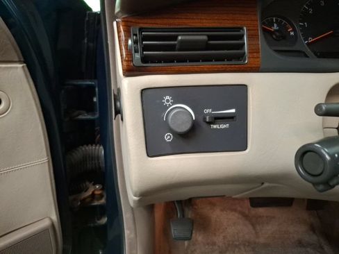 Used 1997 Cadillac Seville SLS w/ Leather/Lumbar Pkg FWD image 21