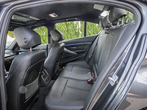 Used 2018 BMW 340i xDrive Sedan image 31