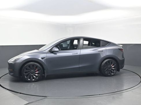 Used 2023 Tesla Model Y Performance AWD/4WD image 2