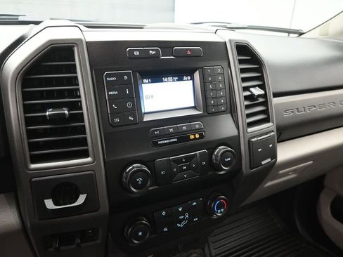 Certified 2021 Ford F450 XL w/ Power Equipment Group image 22