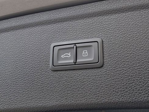 Used 2023 Audi Q5 2.0T Premium Plus w/ Premium Plus Package image 31