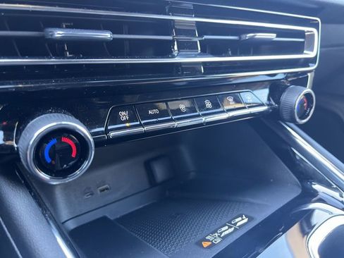 New 2026 Chevrolet Traverse LT w/ LPO, Floor Liner Package image 11