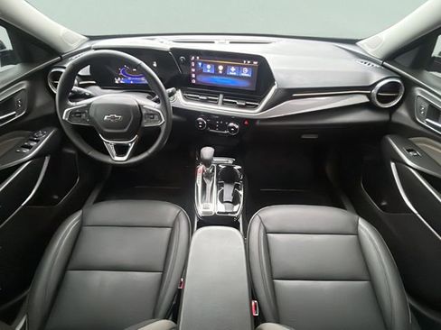 Used 2025 Chevrolet Trax ACTIV w/ Driver Confidence Package FWD image 27