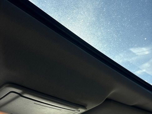 Used 2011 Ford F150 Lariat w/ Lariat Plus Pkg image 17