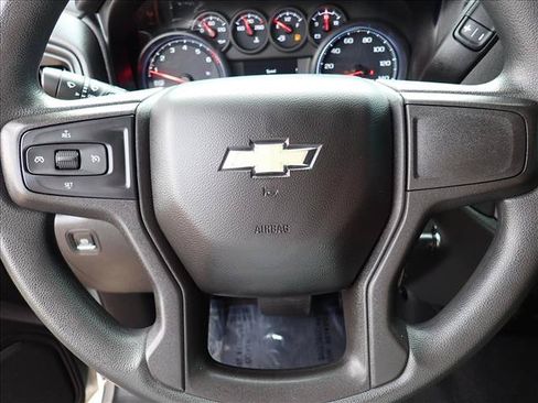 Used 2020 Chevrolet Silverado 1500 Custom w/ Custom Value Package AWD/4WD image 12