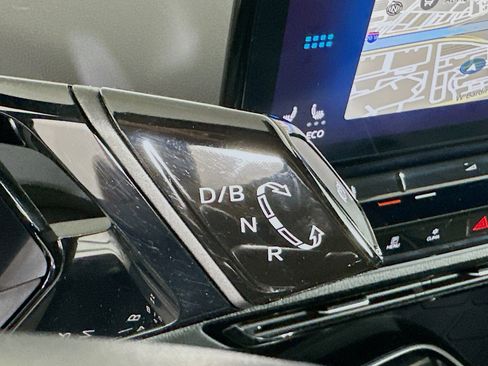 Used 2024 Volkswagen ID.4 2WD image 25