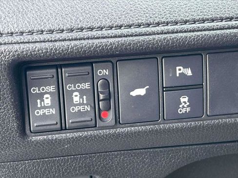 Used 2025 Honda Odyssey Touring image 17