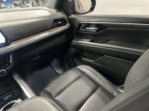 Used 2026 Chevrolet Tahoe LT AWD/4WD image 13