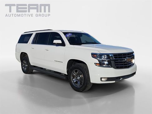 Used 2019 Chevrolet Suburban LT image 1