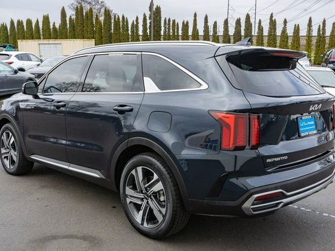 Used 2023 Kia Sorento EX image 10