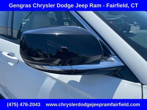 Used 2023 Jeep Grand Cherokee Limited AWD/4WD image 10