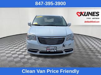 Used 2014 Chrysler Town & Country Touring FWD video 2