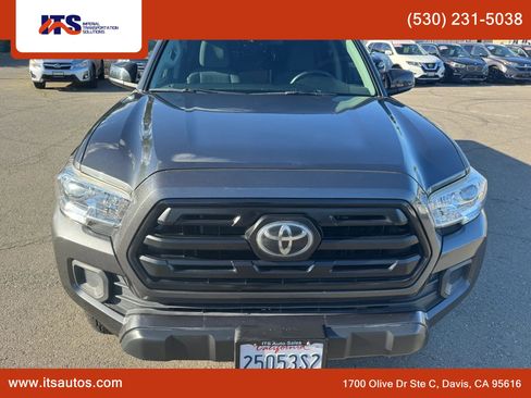 Used 2019 Toyota Tacoma SR image 8