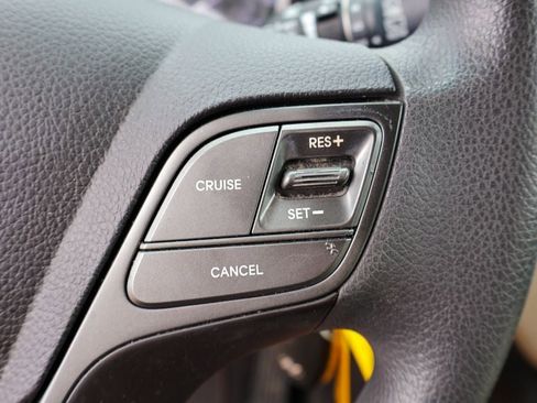 Used 2017 Hyundai Santa Fe Sport FWD image 13