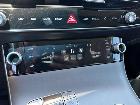 New 2026 Genesis GV70 2.5T Select AWD/4WD image 22