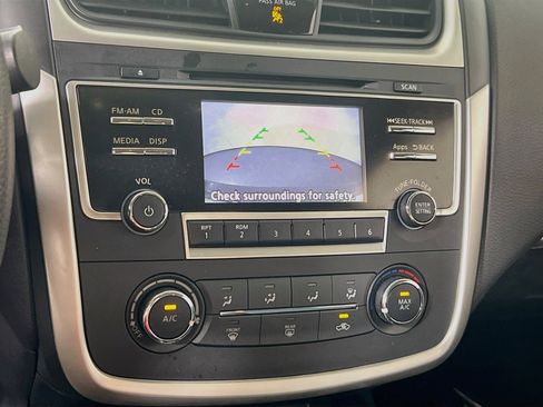 Used 2016 Nissan Altima 2.5 S w/ Power Driver Seat Package FWD image 13