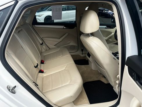 Used 2013 Volkswagen Passat 2.5 SE FWD image 14