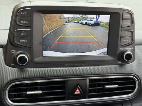 Used 2018 Hyundai Kona SEL FWD image 17