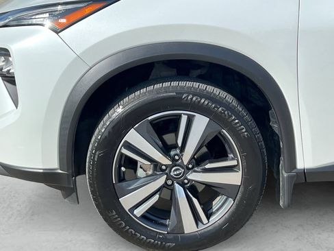 Certified 2024 Nissan Rogue SL w/ SL Premium Package FWD image 23