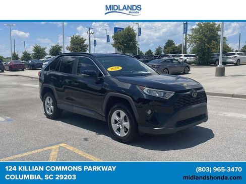 Used 2020 Toyota RAV4 XLE FWD image 1