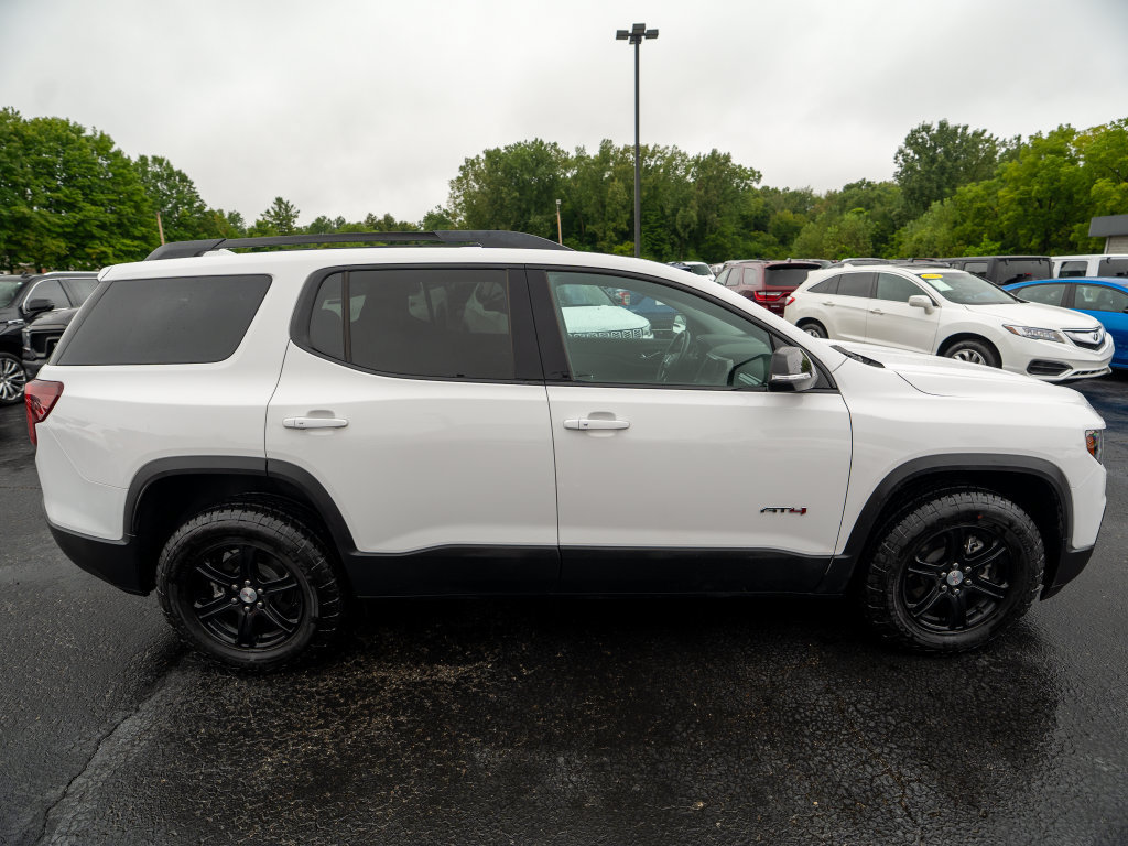 Used 2023 GMC Acadia AT4 w/ Preferred Package AWD/4WD image 5