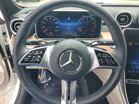 Used 2025 Mercedes-Benz C 300 Sedan image 18