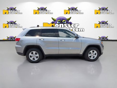 Used 2015 Jeep Grand Cherokee Laredo w/ Quick Order Package 23E AWD/4WD image 4