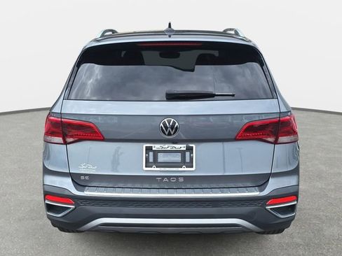 Used 2023 Volkswagen Taos SE w/ Black Wheel Package FWD image 6