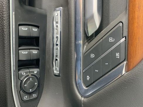 Used 2023 GMC Sierra 1500 Denali w/ Denali Reserve Package AWD/4WD image 18