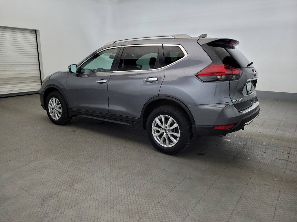 Used 2017 Nissan Rogue SV AWD/4WD image 3