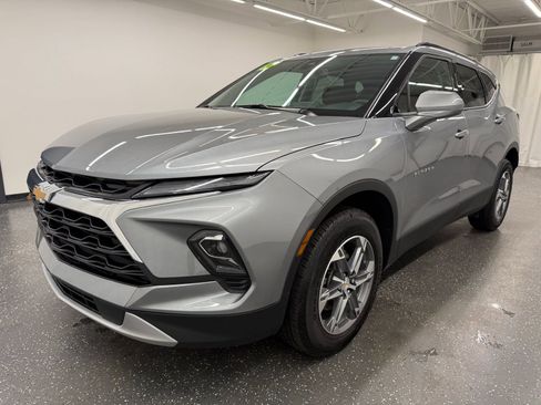 Used 2024 Chevrolet Blazer LT w/ Convenience Package FWD image 4