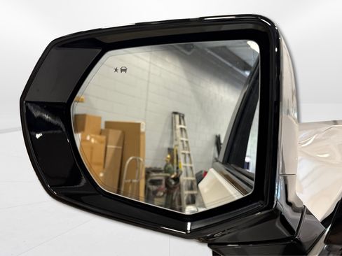 Used 2024 Cadillac Escalade Sport image 14