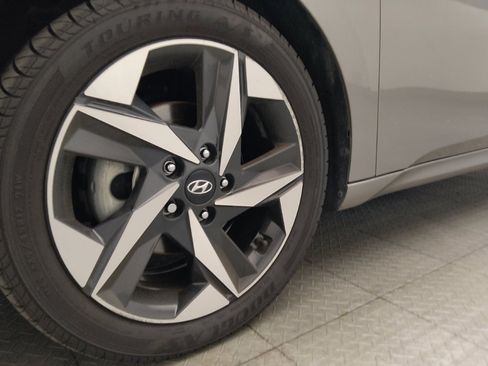 Used 2023 Hyundai Elantra SEL w/ Convenience Package FWD image 31
