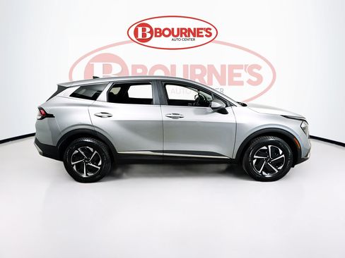 Used 2023 Kia Sportage LX AWD/4WD image 11