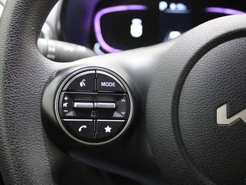 Used 2023 Kia Soul LX image 23